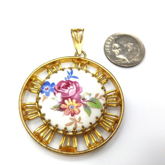 Vintage Floral Porcelain Round Pendant, Gold Tone Frame, 1960s Jewelry - Picture 6 of 10